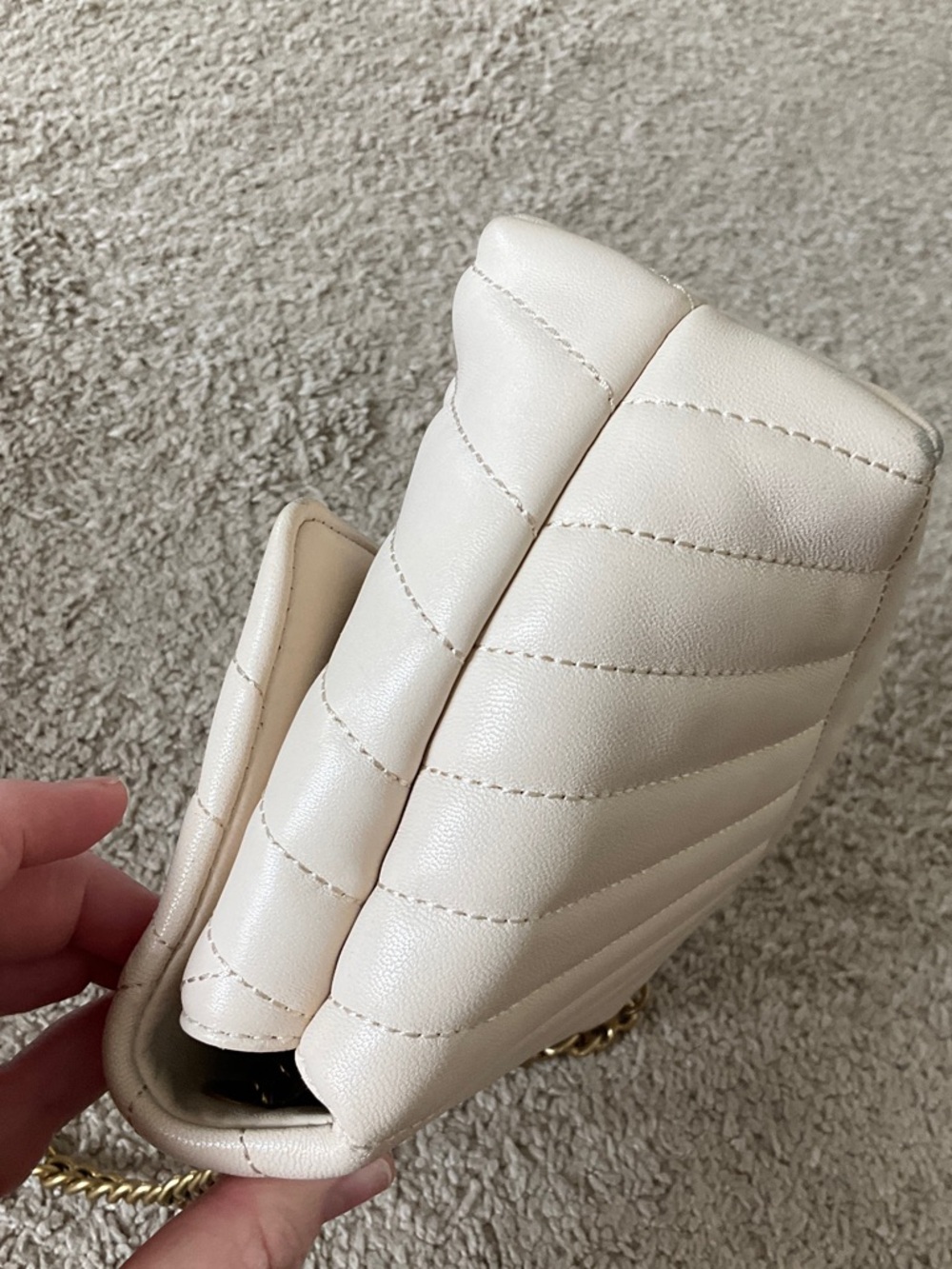 Tory Burch Kira Chevron Convertible Shoulder Bag in Cream with Gold Hardware - Picture 9 of 12